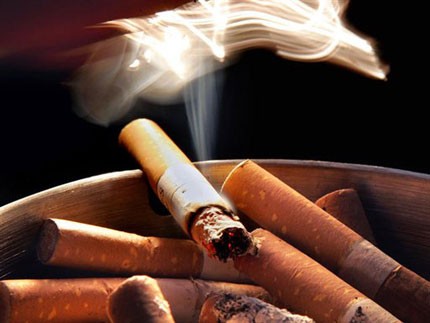 Nhu cầu tiêu thụ thuốc lá khổng lồ ở trong nước là động lực để giới buôn lậu kiếm siêu lợi nhuận.