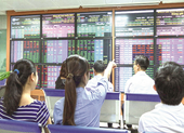 Nhà đầu tư chứng khoán đã đến lúc 'chơi tất tay'?
