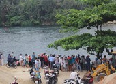 Một người để xe trên cầu, nhảy sông tự tử