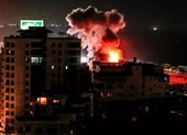 Người dân Israel hoảng loạn khi bị phóng hơn 70 tên lửa