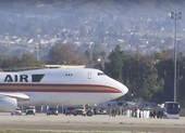 201 công dân Mỹ được sơ tán khỏi Trung Quốc về đến California