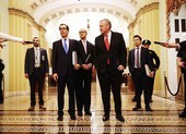 Chống COVID-19: Các nước tung gói cứu trợ khổng lồ