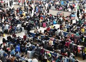 Bao nhiêu người đã rời Vũ Hán trong ngày đầu dỡ bỏ phong tỏa?