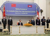 Ông Hun Sen, ông Vương Nghị ký kết Hiệp định thương mại tự do