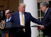 Ông Trump loại người nhập cư trái phép khỏi thống kê dân số