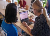 58% em gái từng bị quấy rối và xâm hại trên mạng