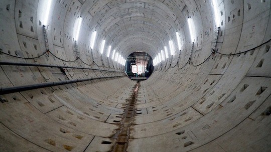 Cận cảnh bên trong đường hầm tuyến Metro đầu tiên của TPHCM - Ảnh 8. Cận cảnh bên trong đường hầm tuyến Metro đầu tiên của TPHCM - Ảnh 8.