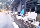 Góc ảnh: Đường ngổn ngang rác
