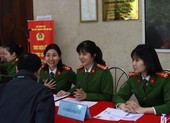 Công dân ngoài 60 tuổi có phải đổi thẻ CCCD gắn chip điện tử?