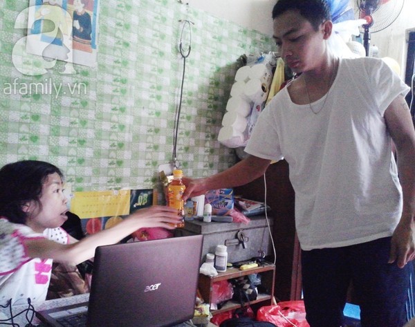 Cảm động rơi nước mắt với chuyện tình của cô gái suy thận và chàng trai kém 3 tuổi 5 Cảm động rơi nước mắt với chuyện tình của cô gái suy thận và chàng trai kém 3 tuổi 5