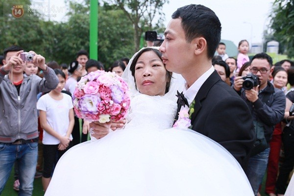 Cảm động rơi nước mắt với chuyện tình của cô gái suy thận và chàng trai kém 3 tuổi 15 Cảm động rơi nước mắt với chuyện tình của cô gái suy thận và chàng trai kém 3 tuổi 15