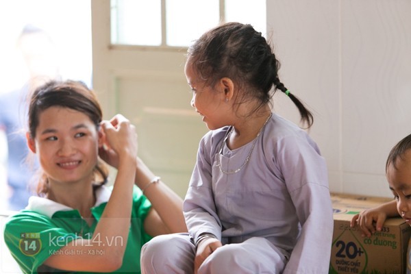 Chuyện về 12 trẻ sơ sinh bị bỏ rơi ở một ngôi chùa 18 Chuyện về 12 trẻ sơ sinh bị bỏ rơi ở một ngôi chùa 18
