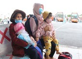400 người dân Phú Yên ở TP.HCM được công ty Phương Trang đưa về quê