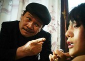Đóng vai phản diện, NSND Nguyễn Hải bị chặn đường về quê