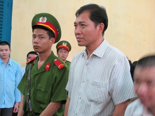 Nguyên Chánh thanh tra sở NN & PTNN Trà Vinh tại phiên phúc thẩm Nguyên Chánh thanh tra sở NN & PTNN Trà Vinh tại phiên phúc thẩm