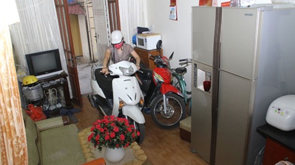 Cách để xe máy trong nhà an toàn Cách để xe máy trong nhà an toàn
