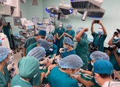 Cận cảnh ca đại phẫu thuật tách cặp Trúc Nhi - Diệu Nhi