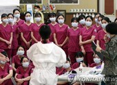 COVID-19 Hàn Quốc: 31 ca chết, tổng thống tuyên chiến với dịch