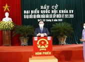Chủ tịch Quốc hội Vương Đình Huệ bỏ phiếu bầu cử tại Hải Phòng