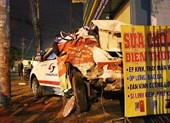Tài xế đỗ taxi ngủ trên vỉa hè, bị container tông chết