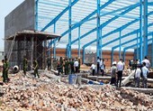 Kinh hoàng: 5 người tử vong do sập tường ở Vĩnh Long