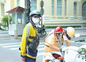Shipper ở TP.HCM bị phạt vì nhận giao hàng không thiết yếu