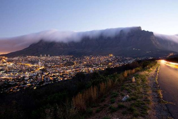 Cape Town của Nam Phi.