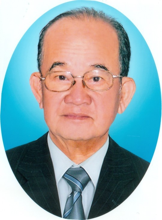 Nghệ sĩ Vân Hương - soạn giả Phi Long qua đời