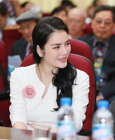 Một số hình ảnh Lý Nhã Kỳ tại sự kiện