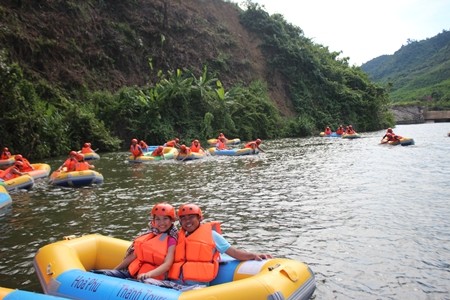 Thác Hòa Phú Thành