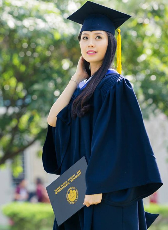 Tân á hậu 2 sở hữu bảng thành tích học tập và hoạt động xã hội ấn tượng