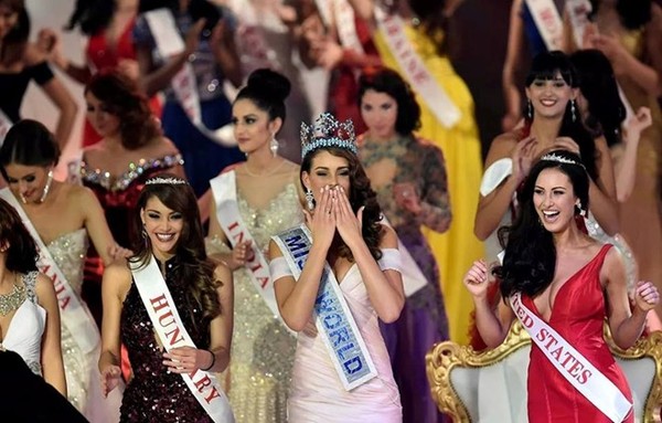 Khoảnh khắc đăng quang của Hoa hậu Thế giới 2014