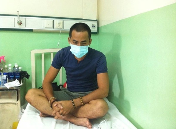 Ngày 31/10, gia đình Duy Nhân thông báo kết quả chẩn đoán mới nhất. Các bác sĩ tại bệnh viện Truyền máu Huyết học TP.HCM cho biết, nam người mẫu bị ung thư bạch cầu chứ không phải ung thư vòm họng như kết quả trước đó. Căn bệnh phát triển khá nhanh nên Duy Nhân ngay lập tức được điều trị theo phác đồ. Dù mắc bệnh hiểm nghèo nhưng nam người mẫu tỏ ra lạc quan để gia đình yên tâm. Hàng ngày anh cũng thông báo tình hình sức khỏe trên trang cá nhân.
