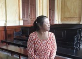 Người phụ nữ trộm giấy tờ đất của khách đến nhà chơi