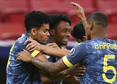 Rượt đuổi gay cấn và đại tiệc bàn thắng ở Copa Ameria