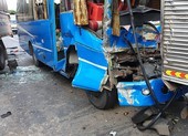 Xe khách mất thắng tông liên hoàn ở quận 12