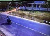 Cụ ông 73 tuổi chạy xe ôm bị cướp siết cổ