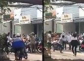 Chạy xe kéo thùng hàng đi bán dạo, tấn công tổ công tác khi bị nhắc
