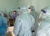 'Con đang sống khỏe mạnh trong vòng tay yêu thương của các bác sĩ'