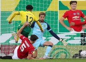 Maguire hóa người hùng phút cuối cùng, MU vào bán kết FA Cup