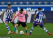 Thi đấu hơn người, Barcelona vẫn bị chia điểm trên sân khách