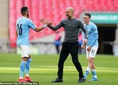 Pep Guardiola kêu gọi Man City hoàn thành Treble