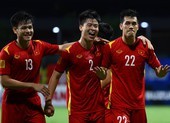 Thắng đậm Campuchia, Việt Nam gặp Thái Lan ở bán kết AFF Cup