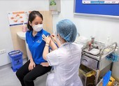 Tiêm Vaccine COVID-19 cho hàng nghìn phi công, tiếp viên