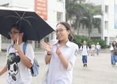 Thi lớp 10 ở Hà Nội: 'Chưa thấy đề Tiếng anh nào dễ như vậy'