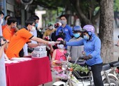 Nam sinh góp 2.500 khẩu trang cùng nhà trường chống COVID-19