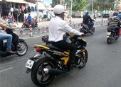 Phạt 3 triệu đồng đối với người đi xe đeo biển 'xe xin số'