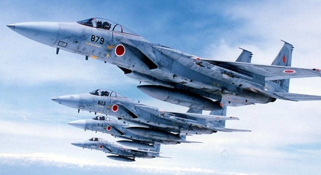 F-15 Nhật Bản xuất kích chặn máy bay Trung Quốc