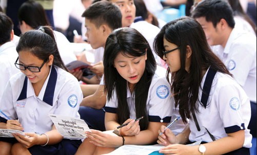 Từ ngày 2-5 học sinh TP.HCM làm đơn thi tuyển lớp 10