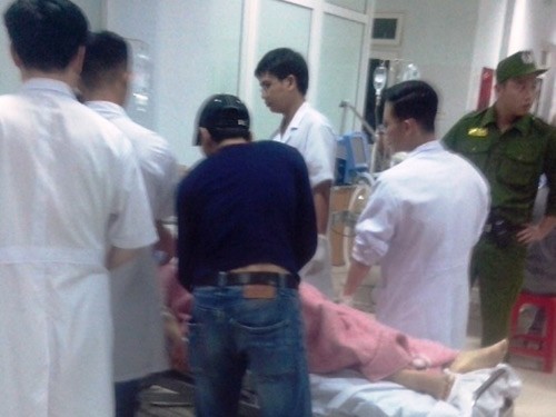 Xả súng kinh hoàng, một phụ nữ trúng đạn chết, hai người bị thương